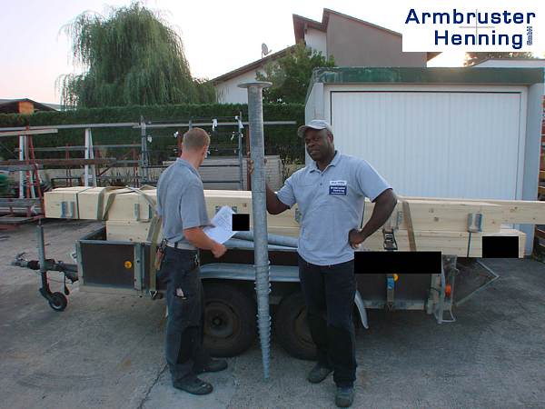 Eindrehfundamente sind für den Terrassendachbau Ideal, schnell und sauber